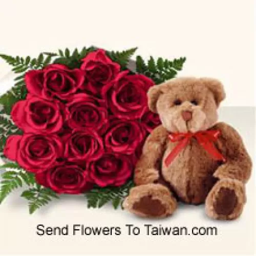 Bouquet de 12 roses rouges avec un mignon ours en peluche brun de 20 cm